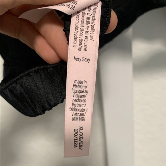 Victoria’s Secret Tiger Embroidery Black Unlined Bralette - Picture 5 of 5